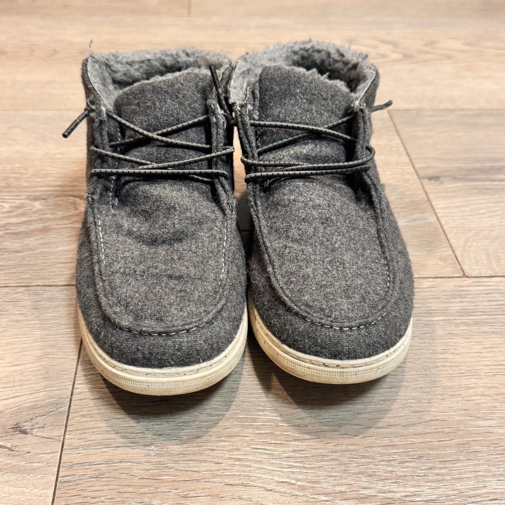 Falls Creek Boys Kids Auggie Gray Faux Fur‎ Lined Chukka Boots Size 3